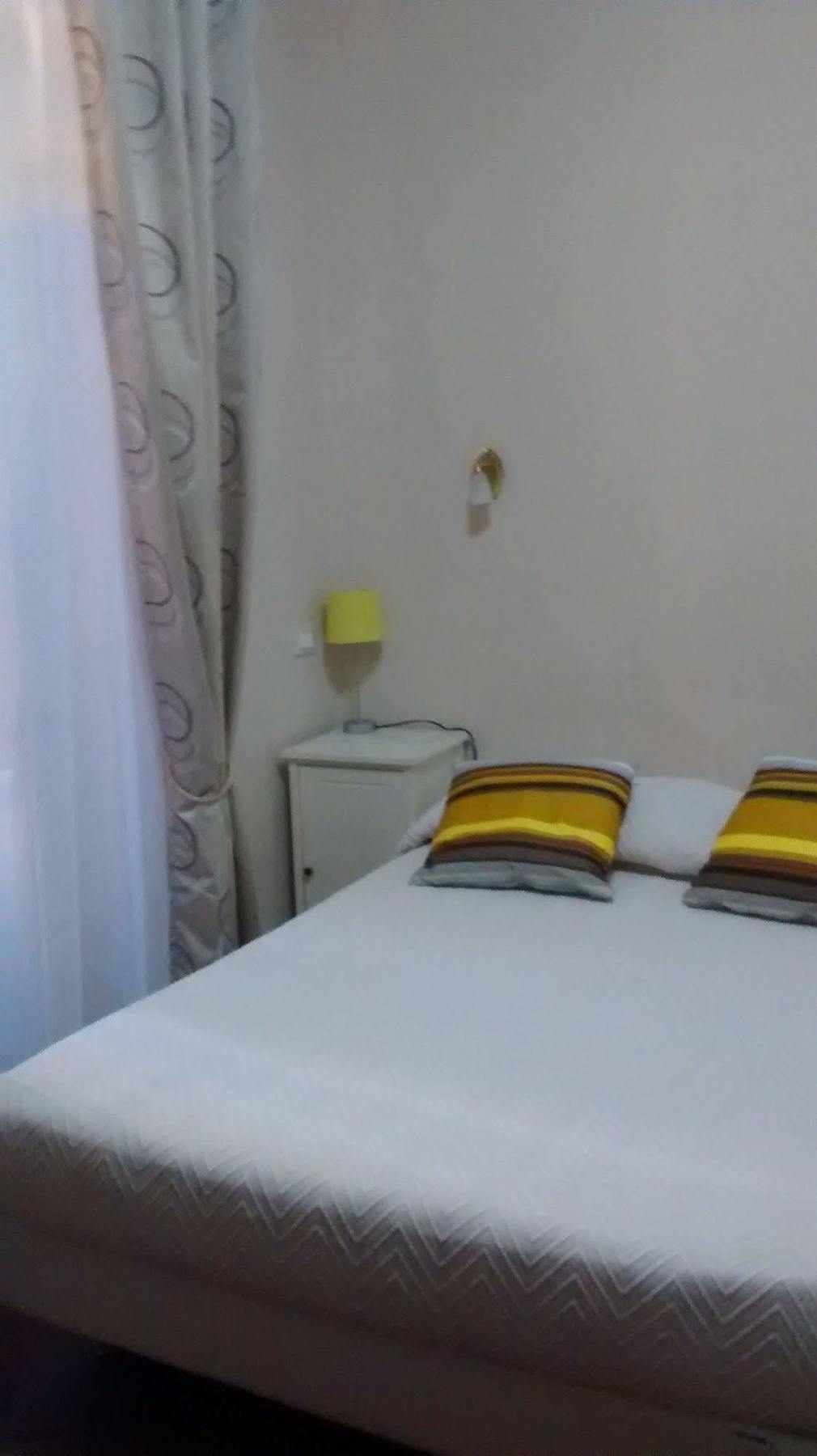มาร์ติโน ไอ มอนติ Hotel โรม ภายนอก รูปภาพ