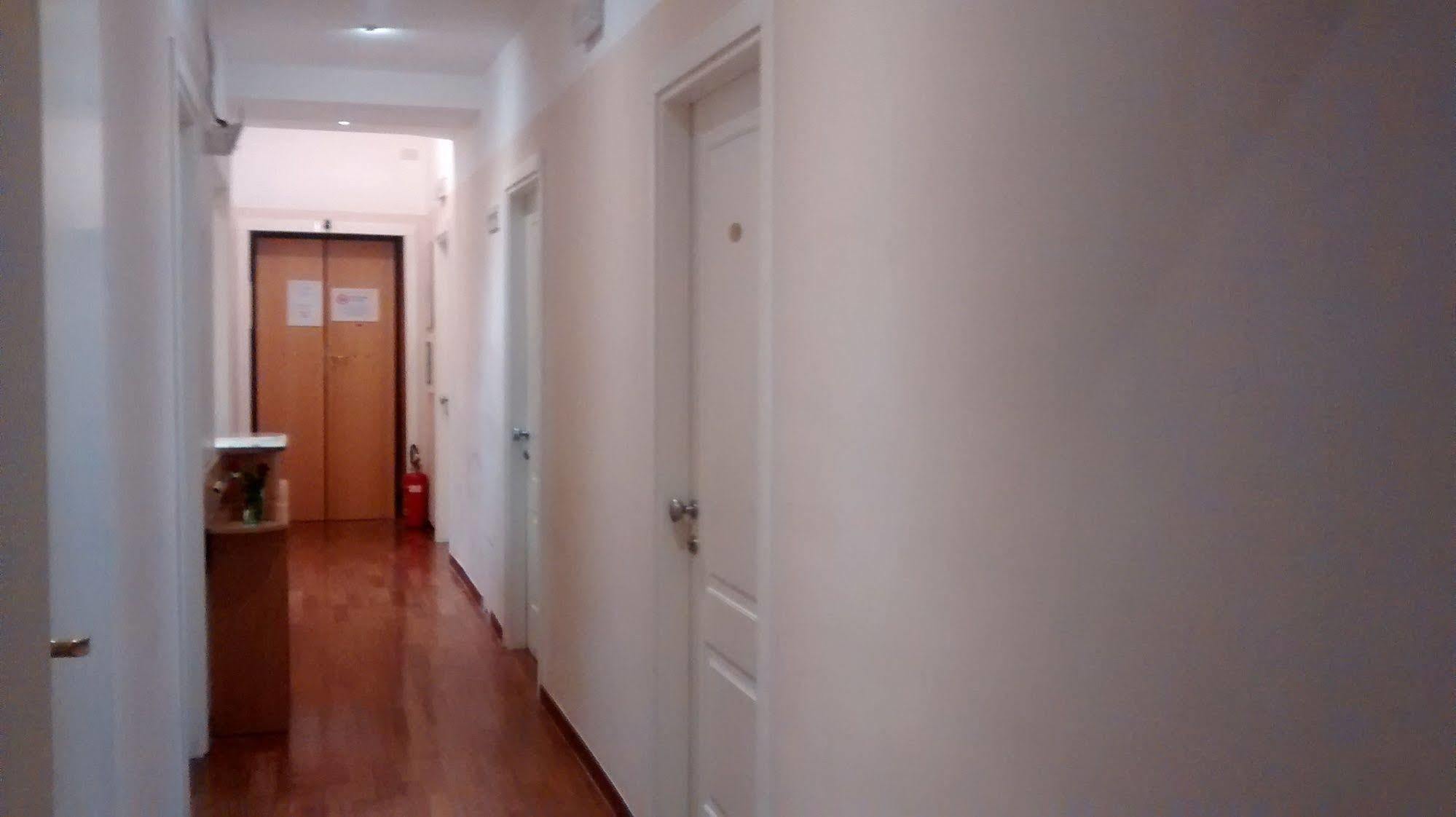 มาร์ติโน ไอ มอนติ Hotel โรม ภายนอก รูปภาพ