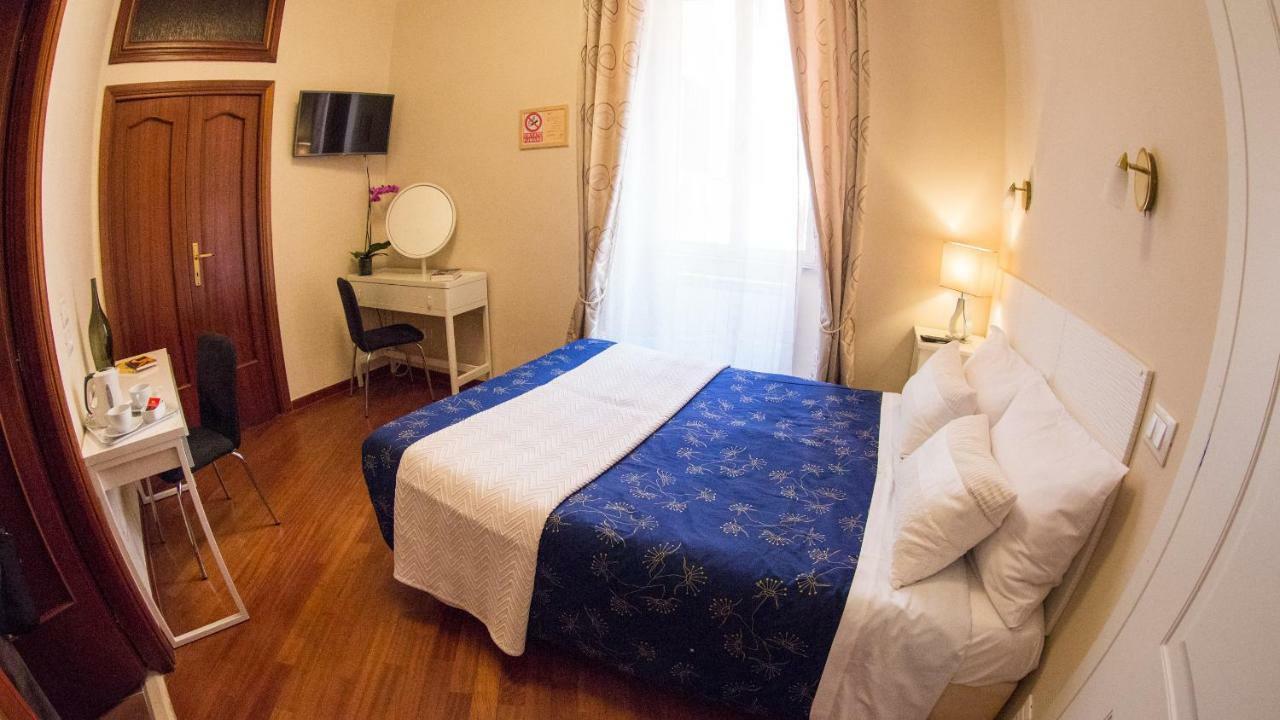 มาร์ติโน ไอ มอนติ Hotel โรม ภายนอก รูปภาพ